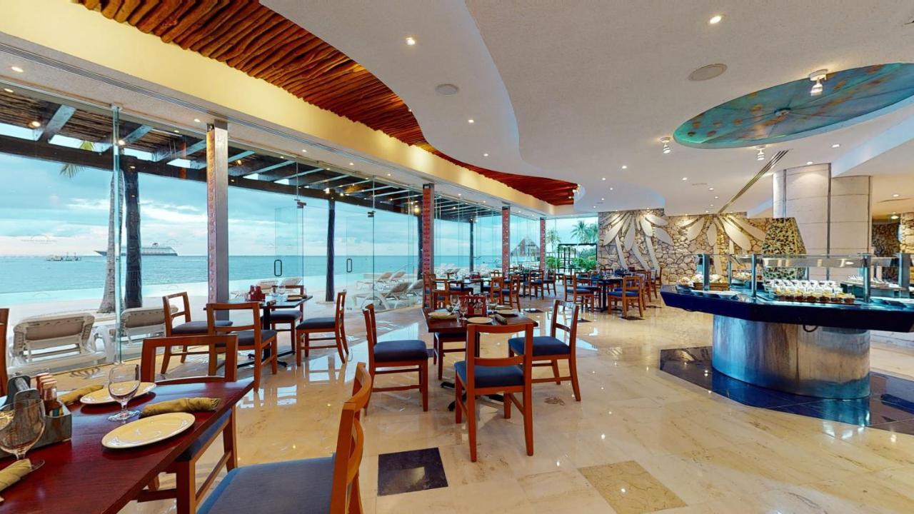 Hotel Grand Park Royal Cozumel Esterno foto The buffet at the hotel